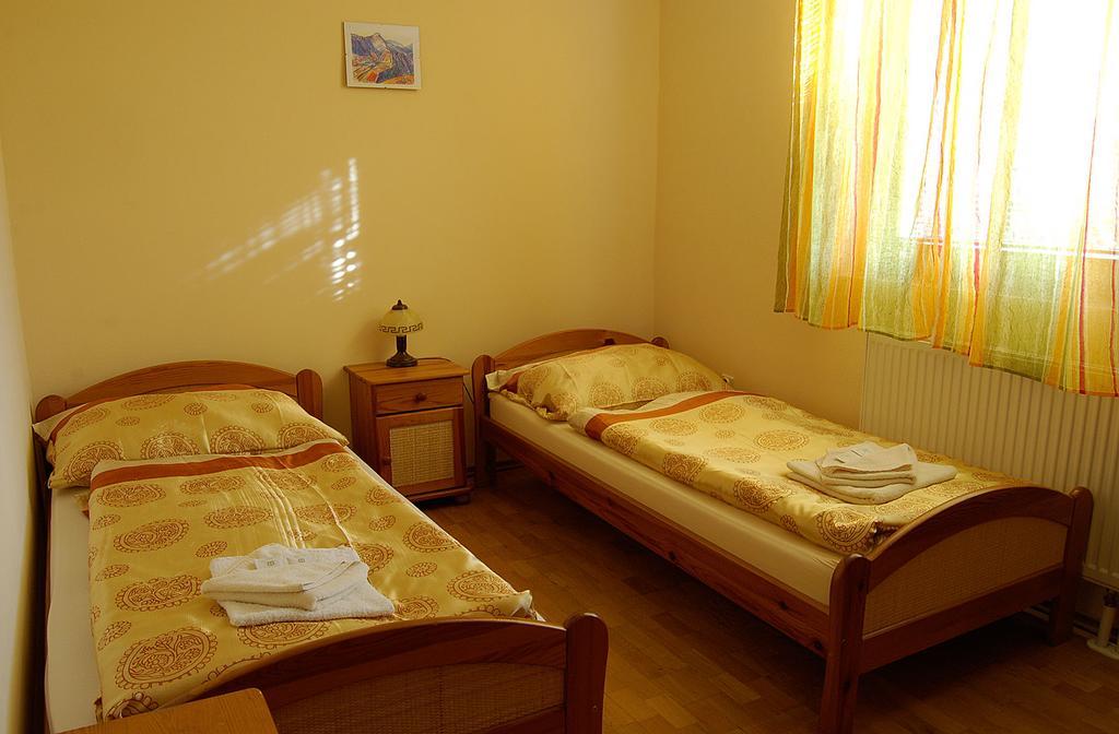 Penzion Majak Besztercebánya Kültér fotó